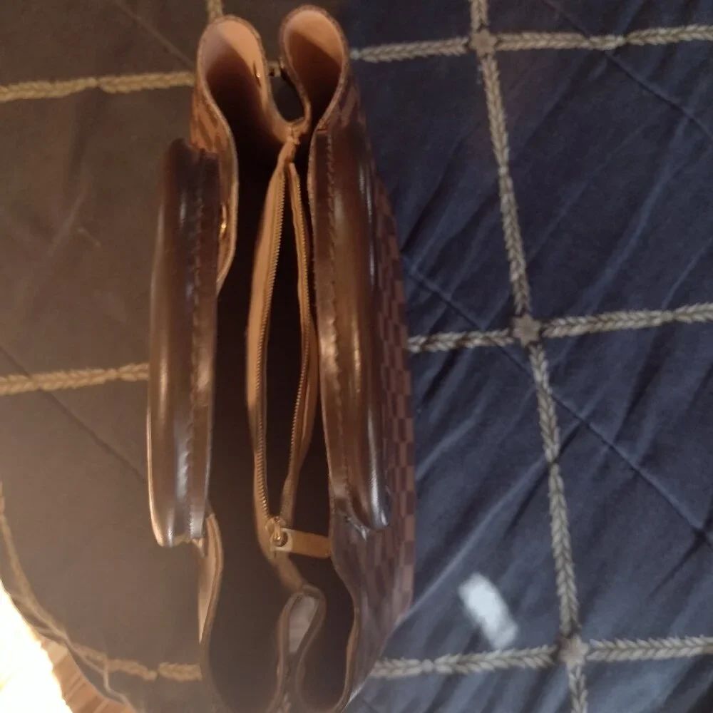 Stunning Louis Vuitton Kensington RARE ๐น - Picture 9 of 16